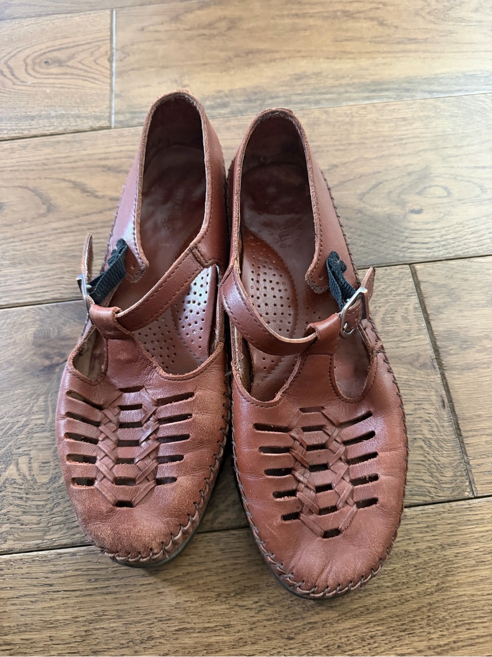 Women’s Brown Leather Mary Jane flats Size 8